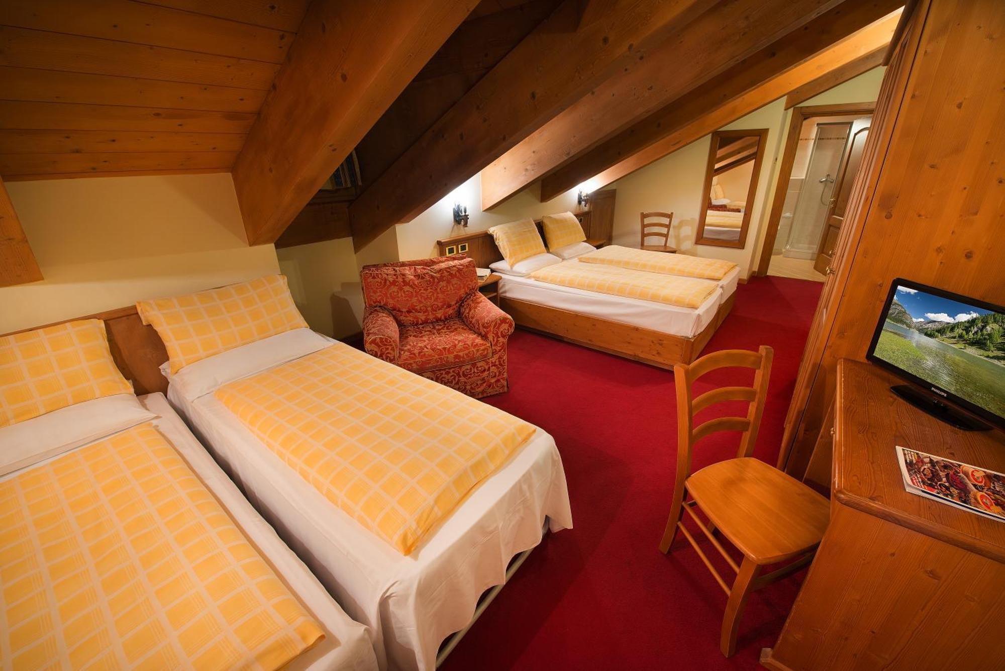 Hotel San Giovanni Лівіньо Номер фото